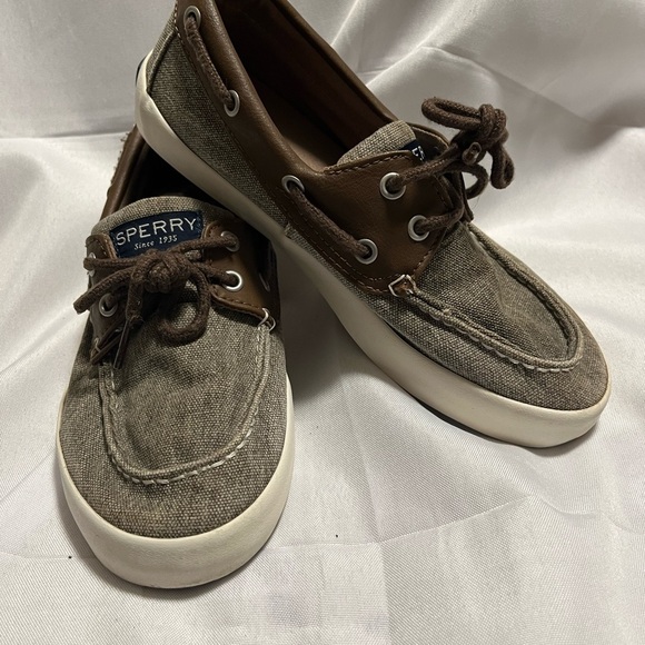 Sperry Other - Sperry kids Canvas Boat Shoes size 3M